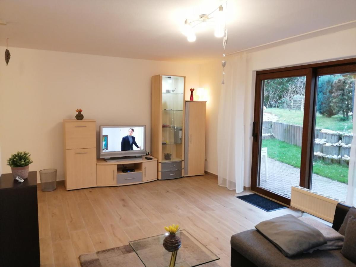 Ebenerdige Ferienwohnung Mit Grosser Terrasse In Der Naehe Des Waldes, Zum Wohlfuehlen Schoneck ภายนอก รูปภาพ
