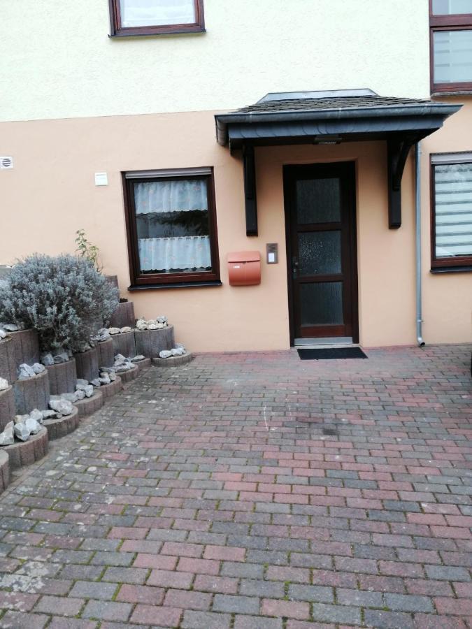 Ebenerdige Ferienwohnung Mit Grosser Terrasse In Der Naehe Des Waldes, Zum Wohlfuehlen Schoneck ภายนอก รูปภาพ