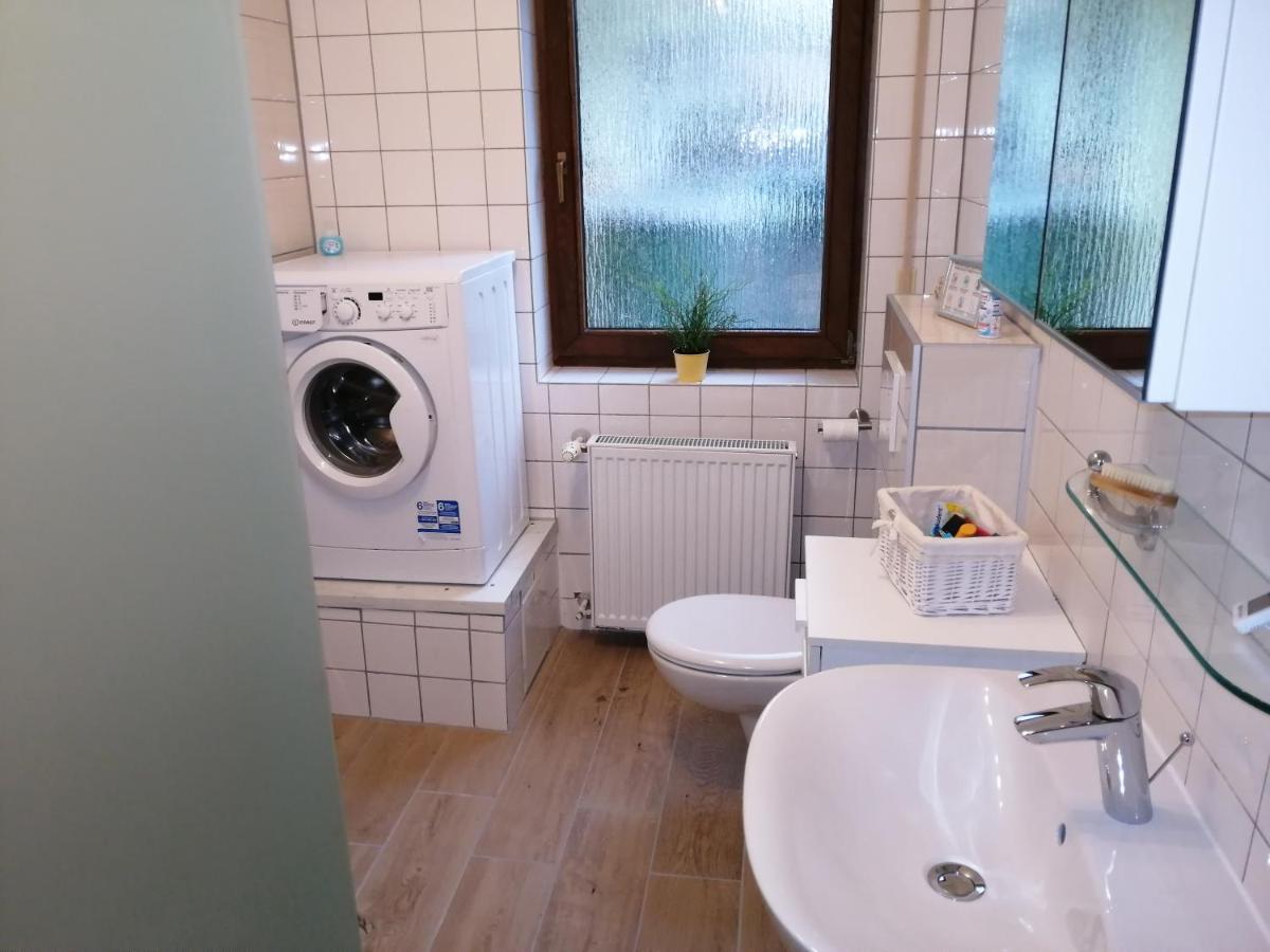 Ebenerdige Ferienwohnung Mit Grosser Terrasse In Der Naehe Des Waldes, Zum Wohlfuehlen Schoneck ภายนอก รูปภาพ